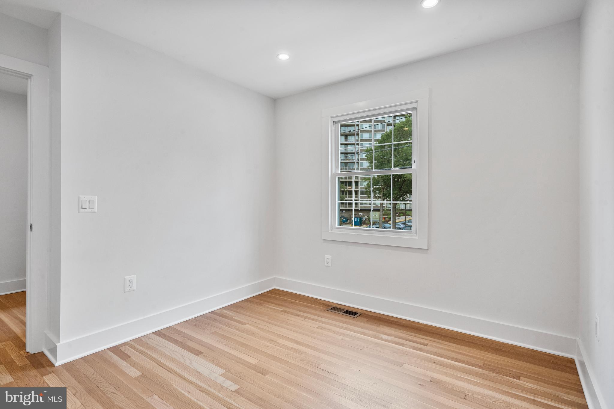 3102 LANDOVER STREET