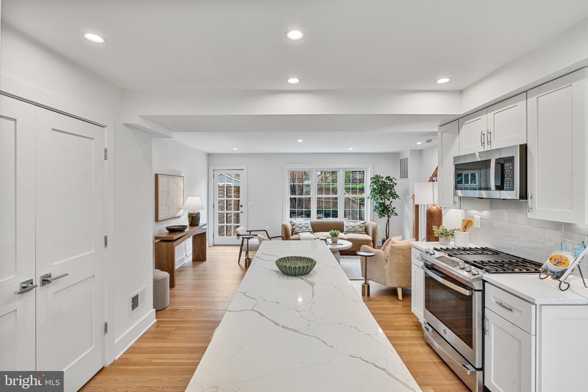 3102 LANDOVER STREET