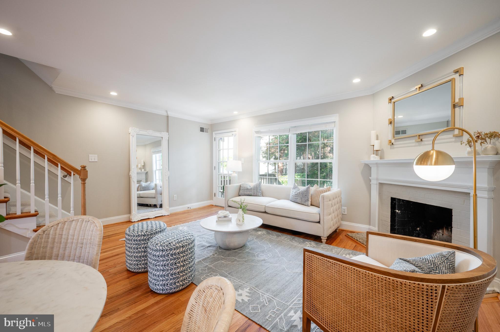 808 S FAIRFAX STREET