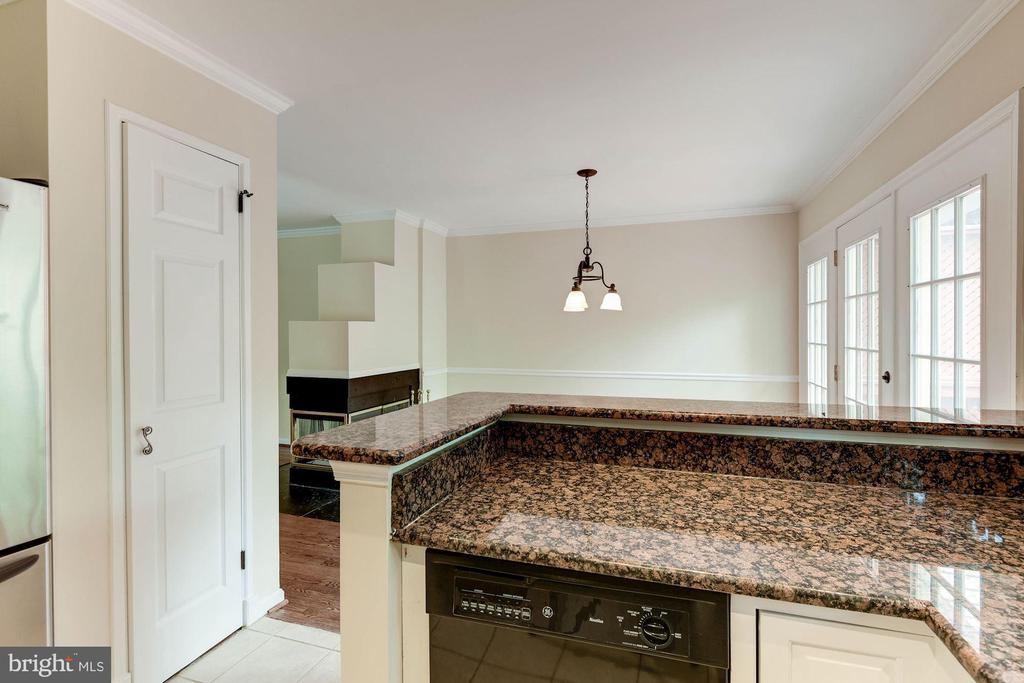 1264 QUAKER HILL DRIVE