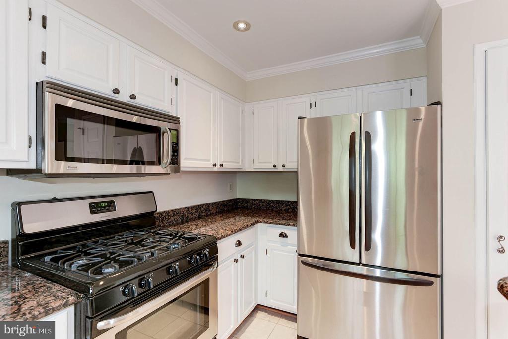 1264 QUAKER HILL DRIVE
