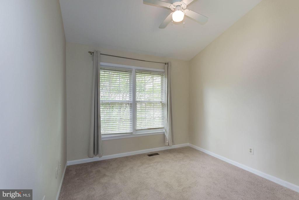 1264 QUAKER HILL DRIVE