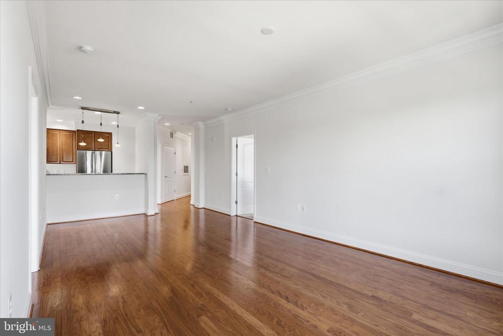 1115 CAMERON STREET Unit: 315