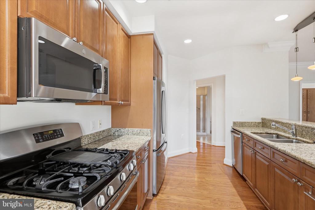 1115 CAMERON STREET Unit: 315