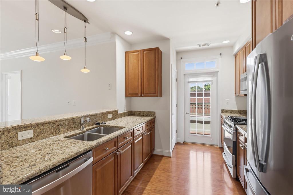 1115 CAMERON STREET Unit: 315