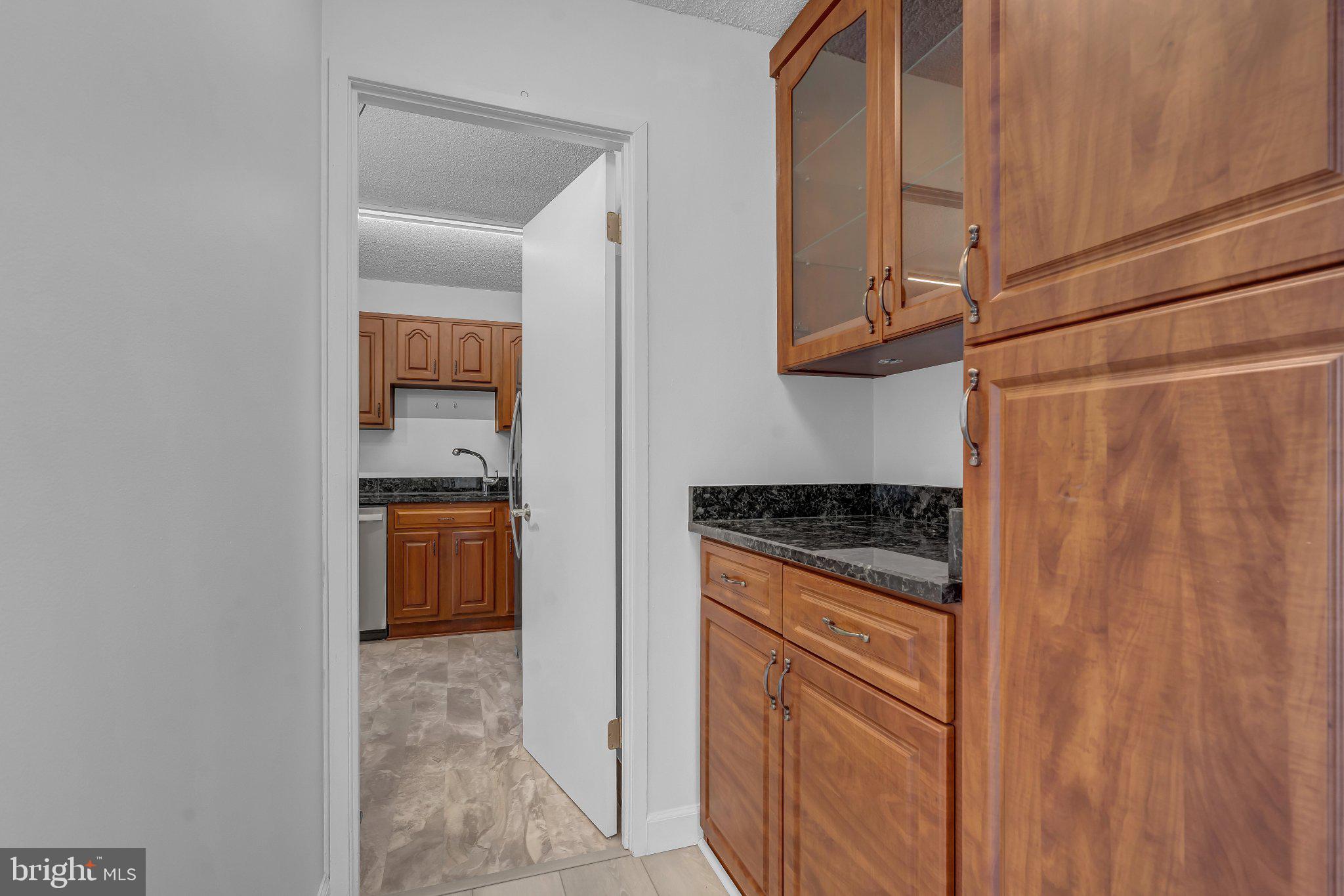 307 YOAKUM PARKWAY 1722