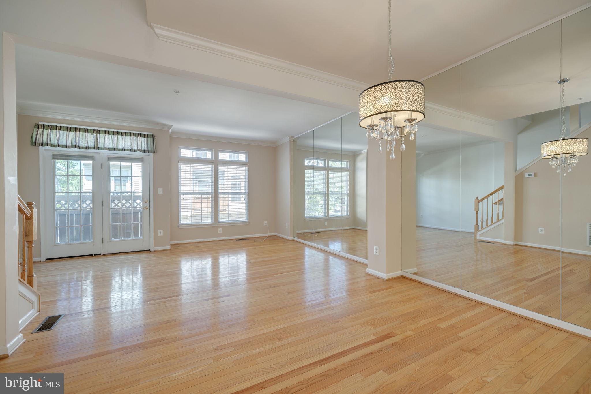 5821 PEARSON LANE