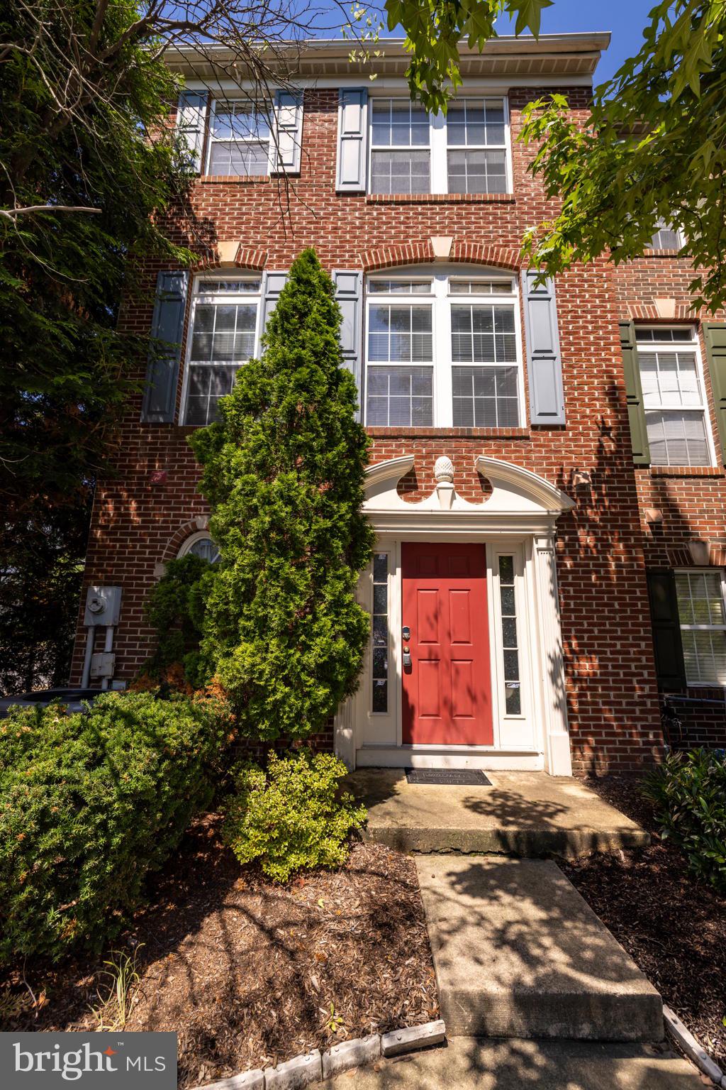 5821 PEARSON LANE