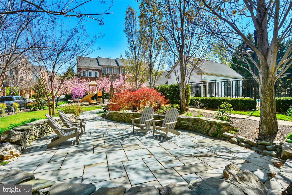 4663 KIRKLAND PLACE