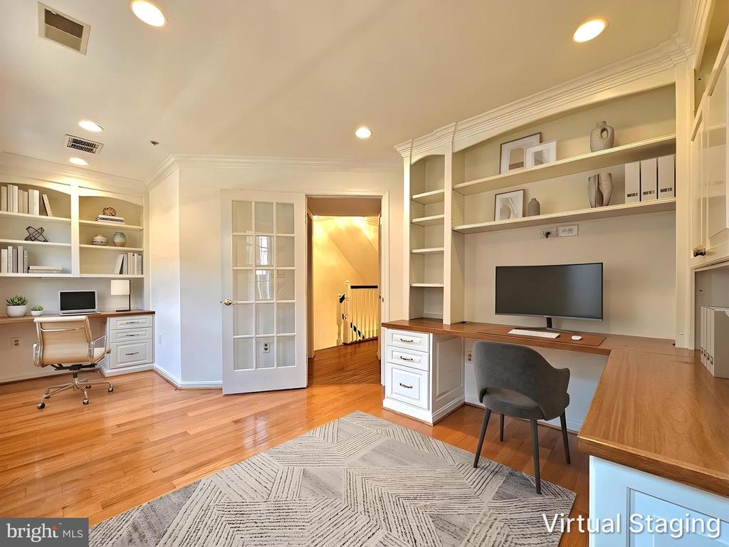 315 HEARTHSTONE MEWS