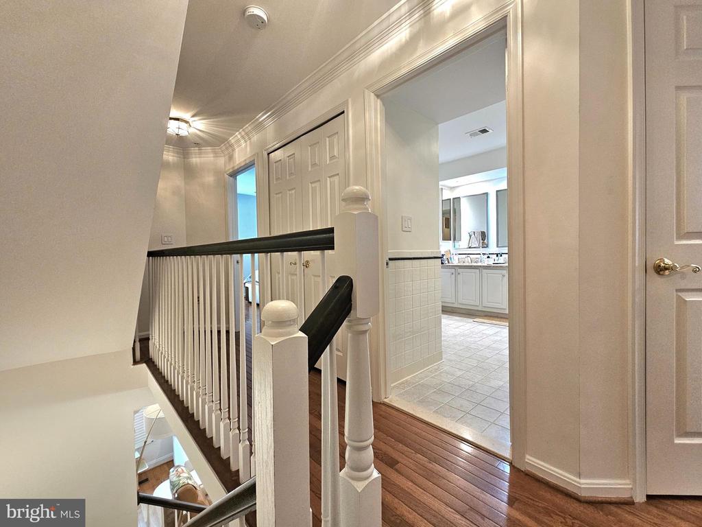 315 HEARTHSTONE MEWS