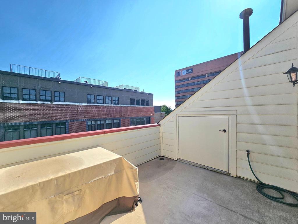 315 HEARTHSTONE MEWS