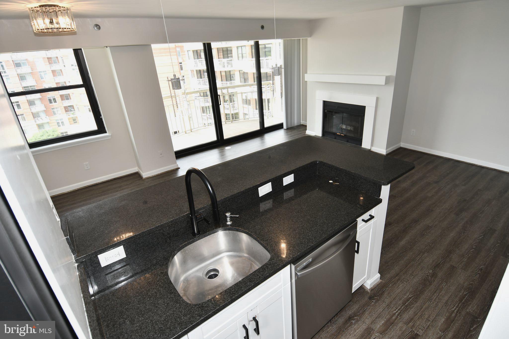 1200 BRADDOCK PLACE 715