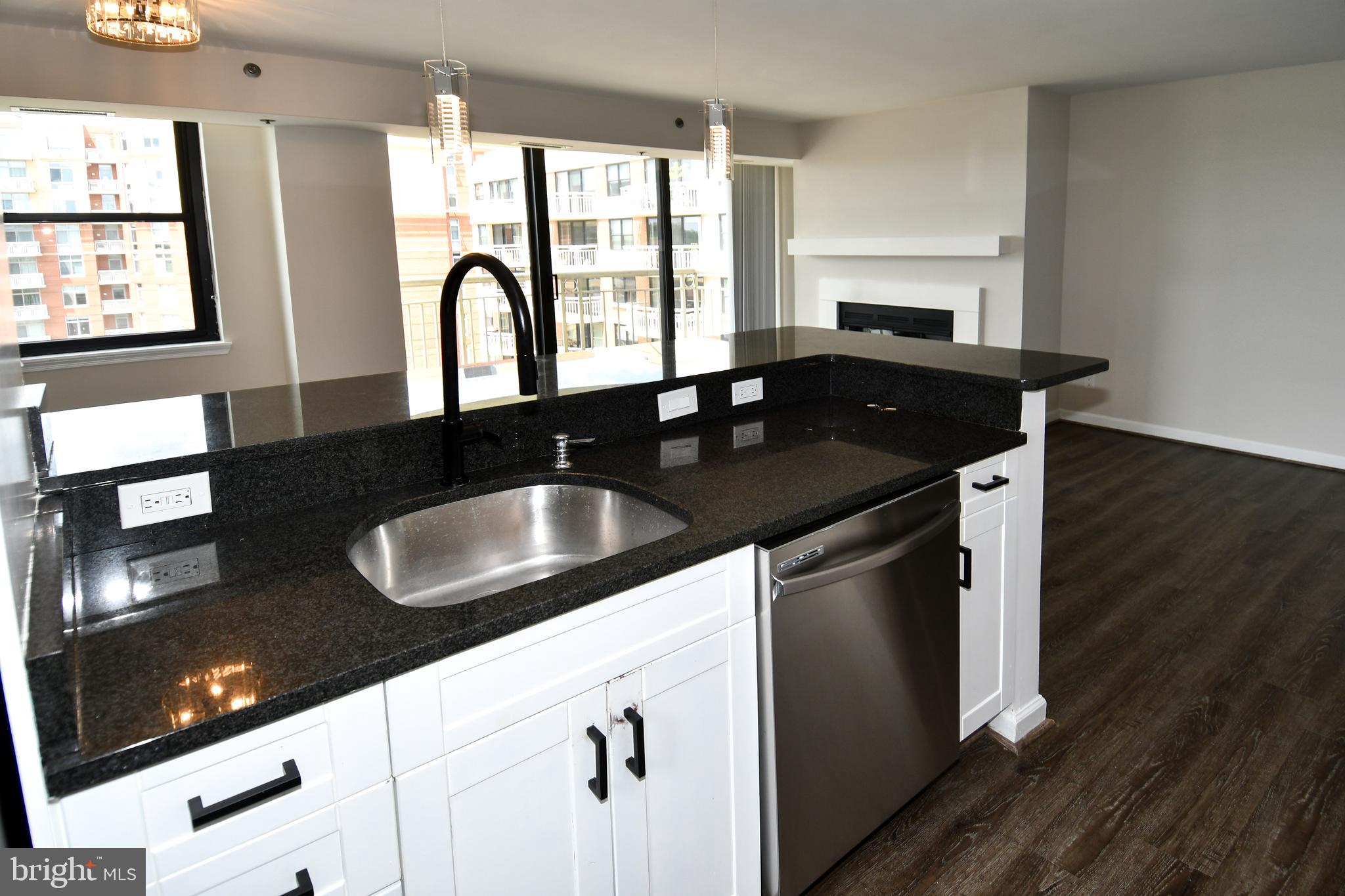 1200 BRADDOCK PLACE 715