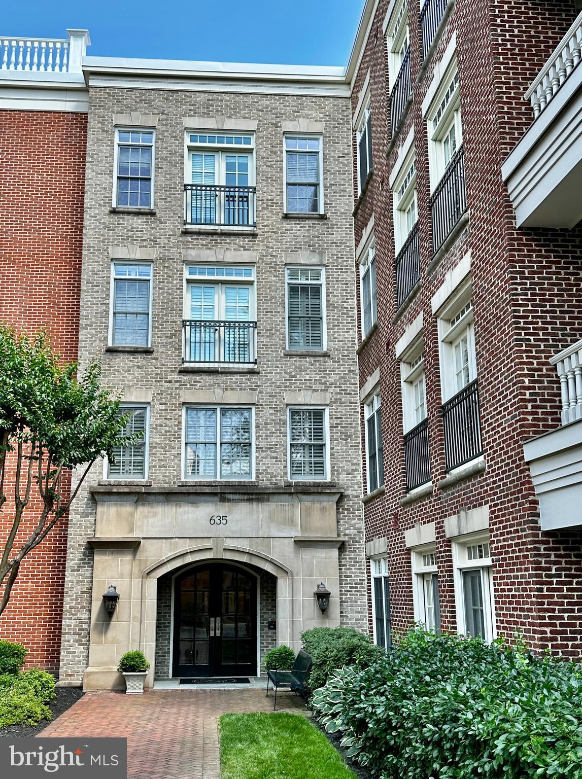 635 FIRST STREET 405