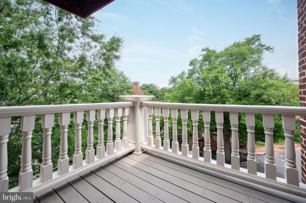 635 FIRST STREET 405