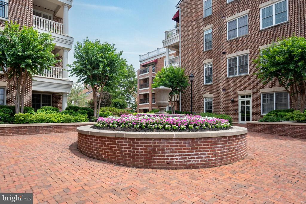 635 FIRST STREET 405