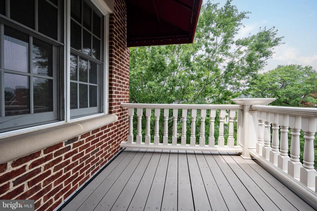 635 FIRST STREET 405