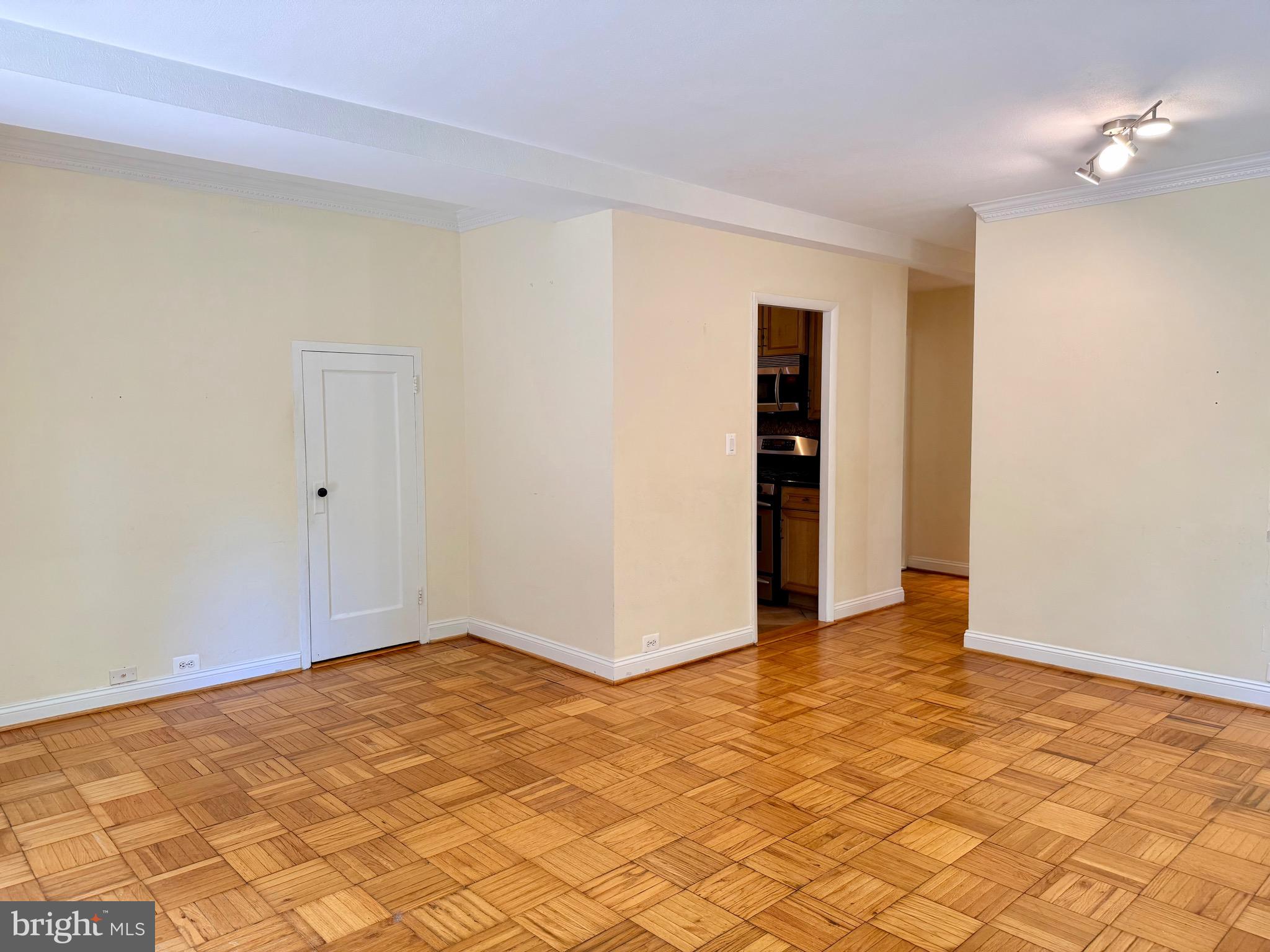 1628 RIPON PLACE