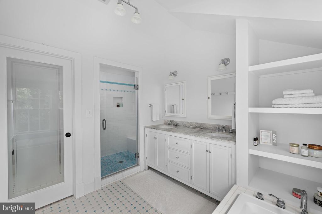 3307 ELMORE DRIVE