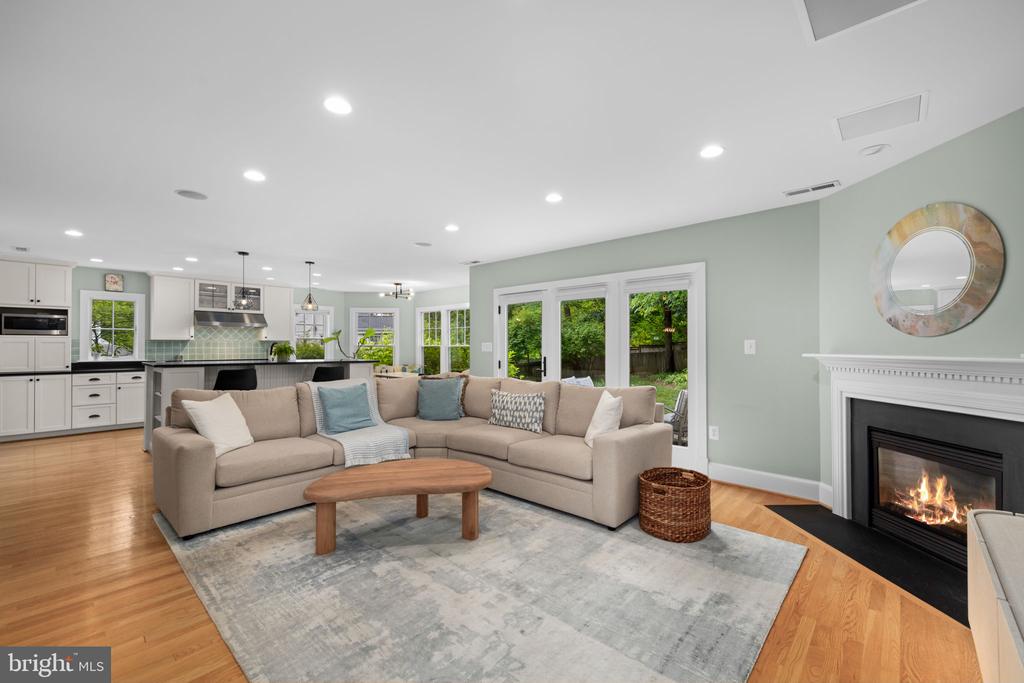 3307 ELMORE DRIVE