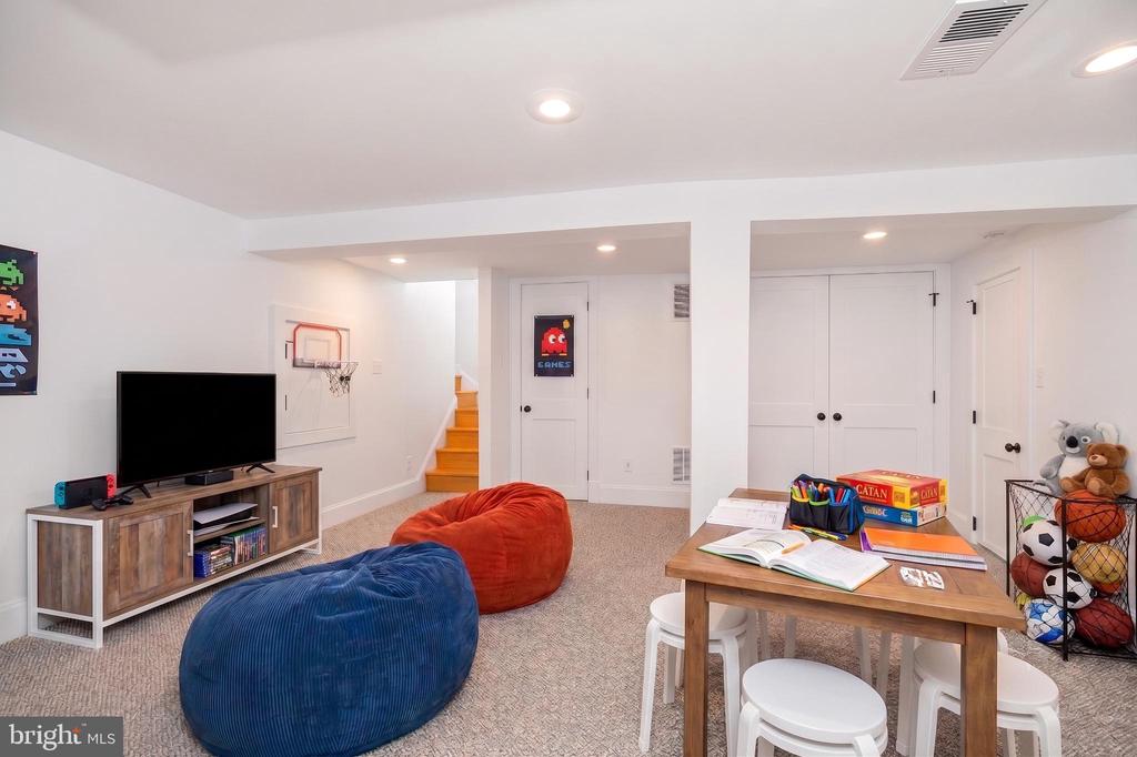 3307 ELMORE DRIVE