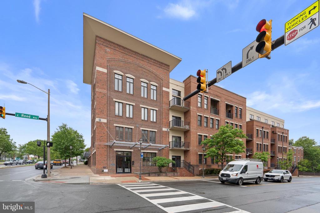 181 E REED AVENUE 412