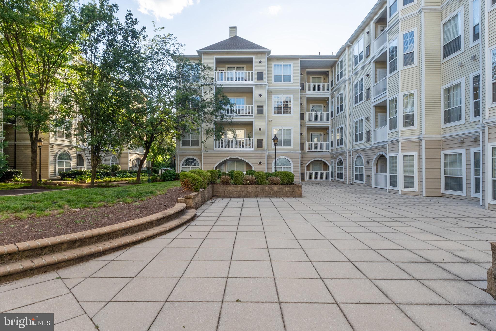 4551 STRUTFIELD LANE 4422