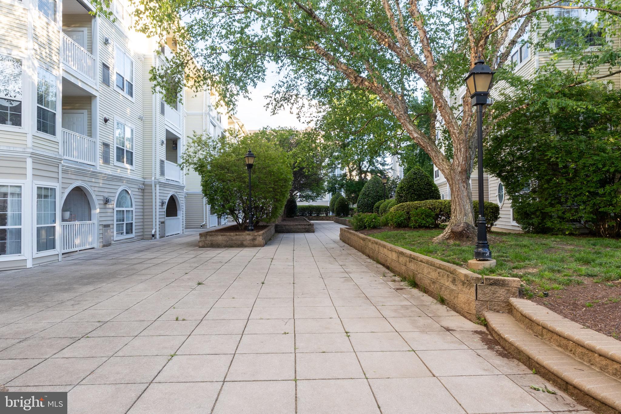 4551 STRUTFIELD LANE 4422