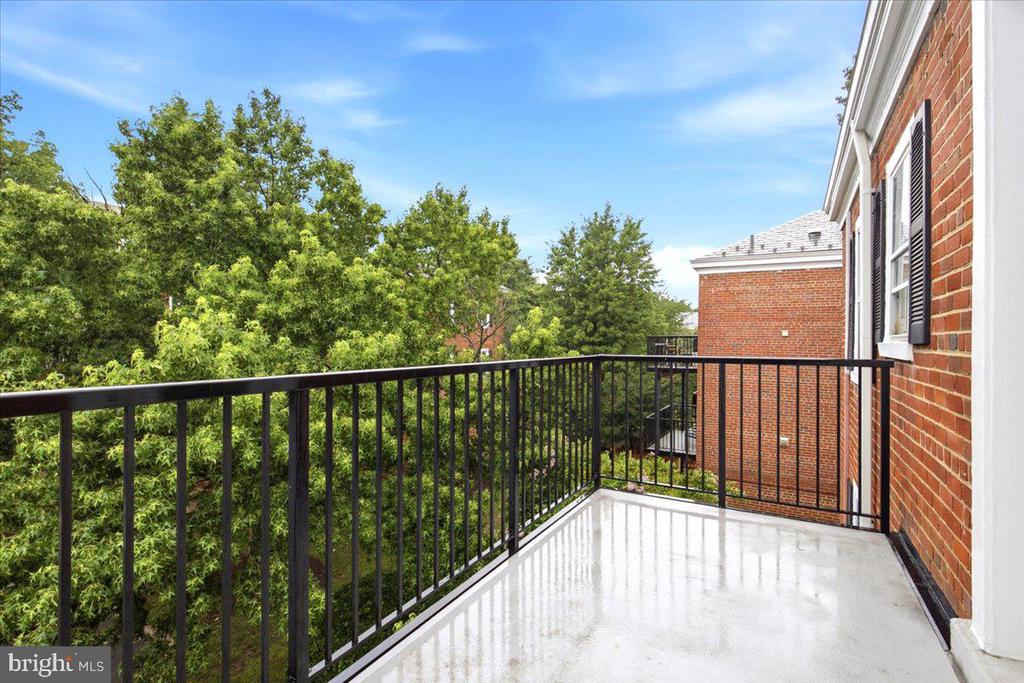 2942 S COLUMBUS STREET Unit: C2