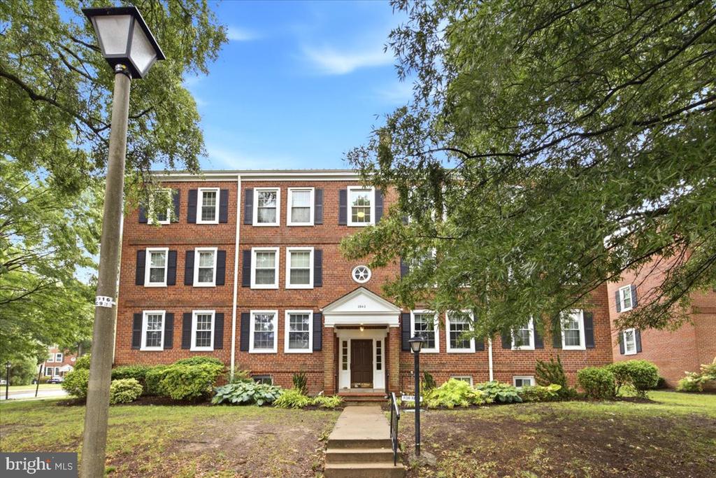 2942 S COLUMBUS STREET Unit: C2