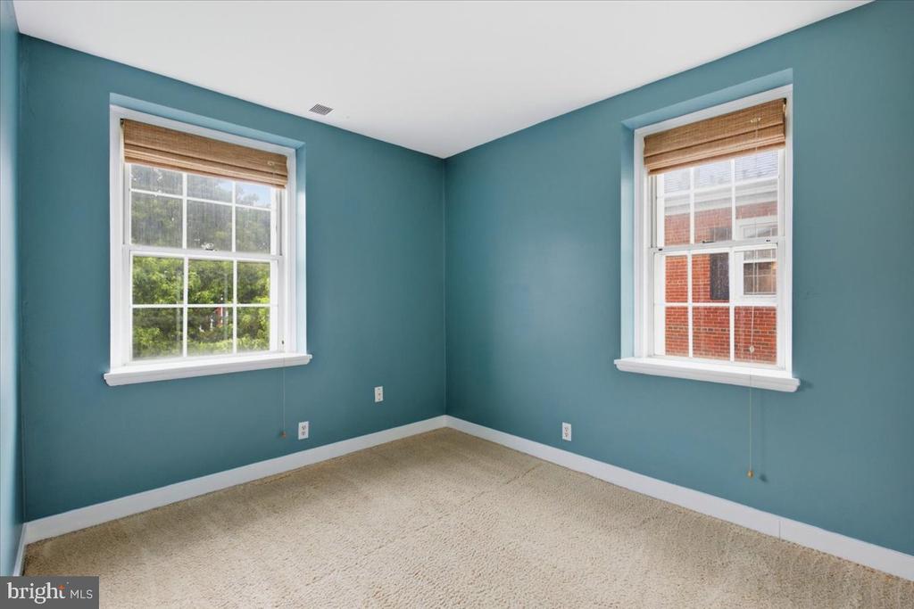 2942 S COLUMBUS STREET Unit: C2