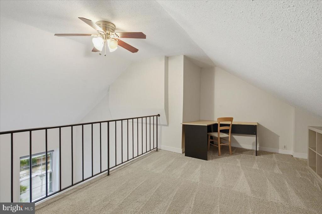 2942 S COLUMBUS STREET Unit: C2