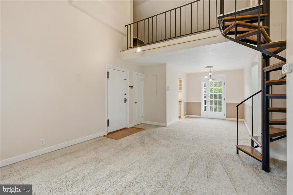 2942 S COLUMBUS STREET Unit: C2