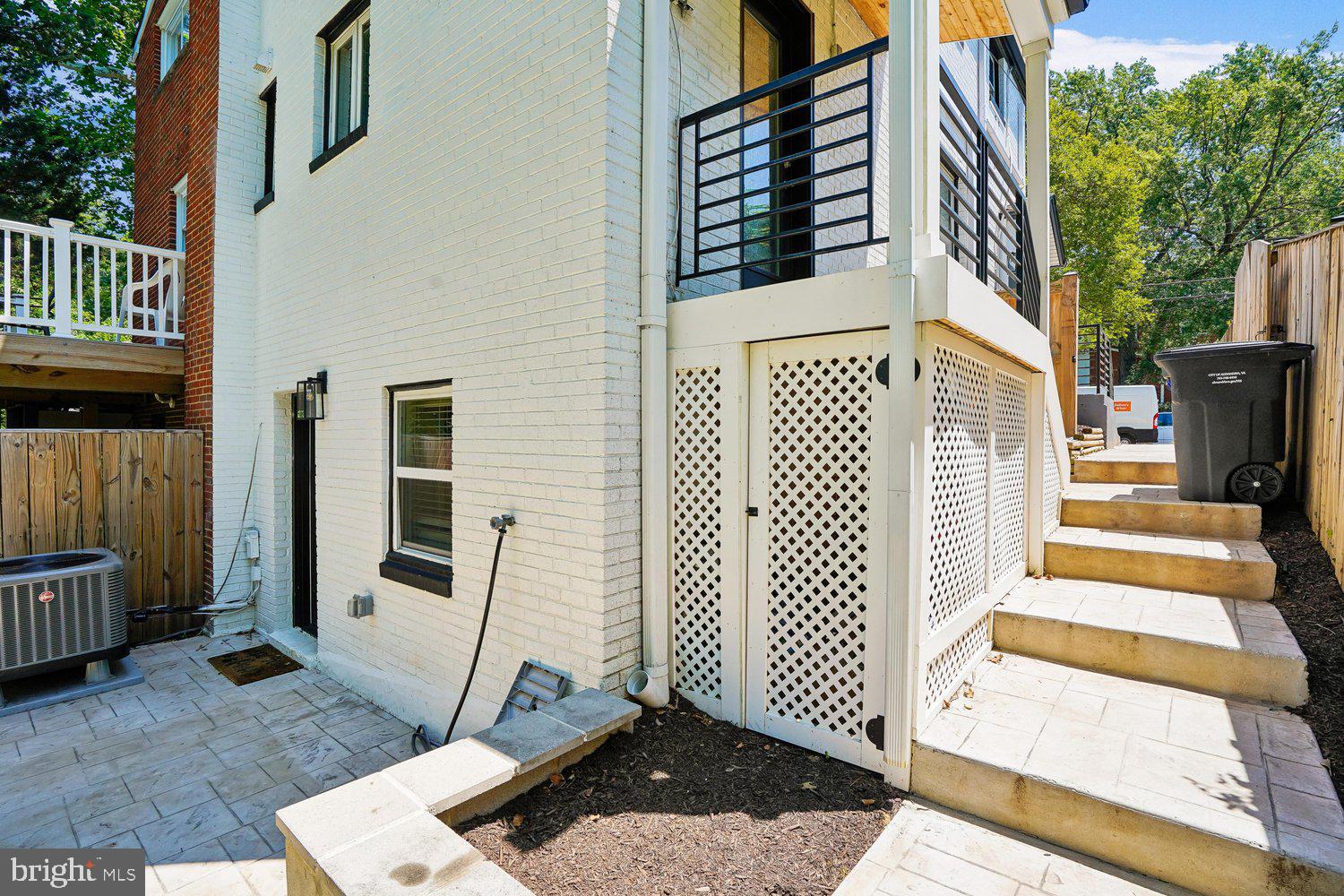 222 E TAYLOR RUN PARKWAY