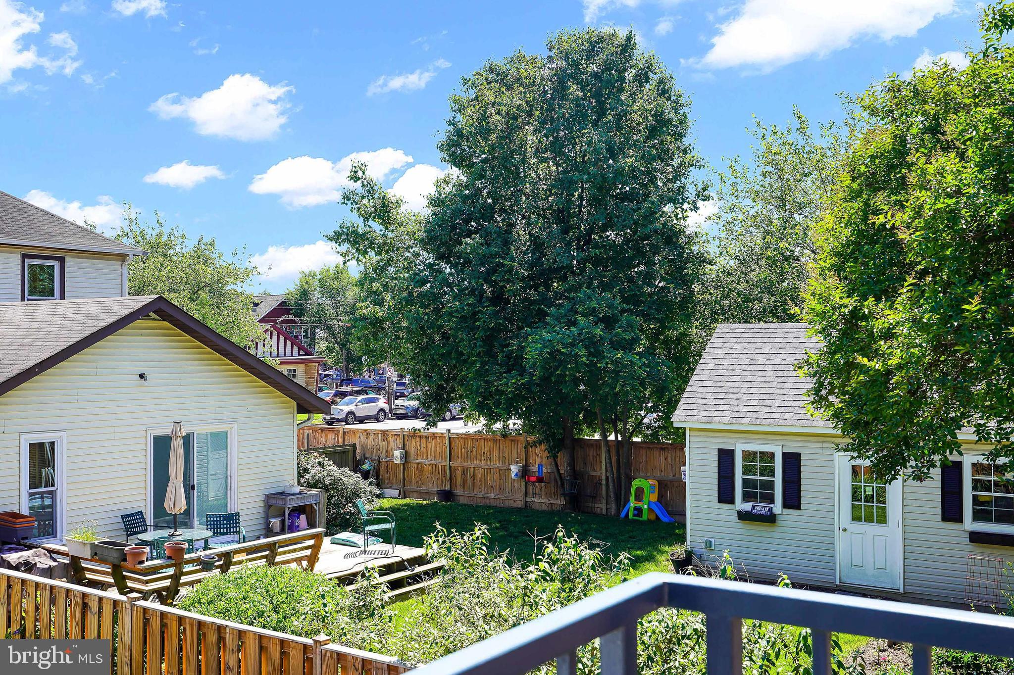 211 E UHLER AVENUE