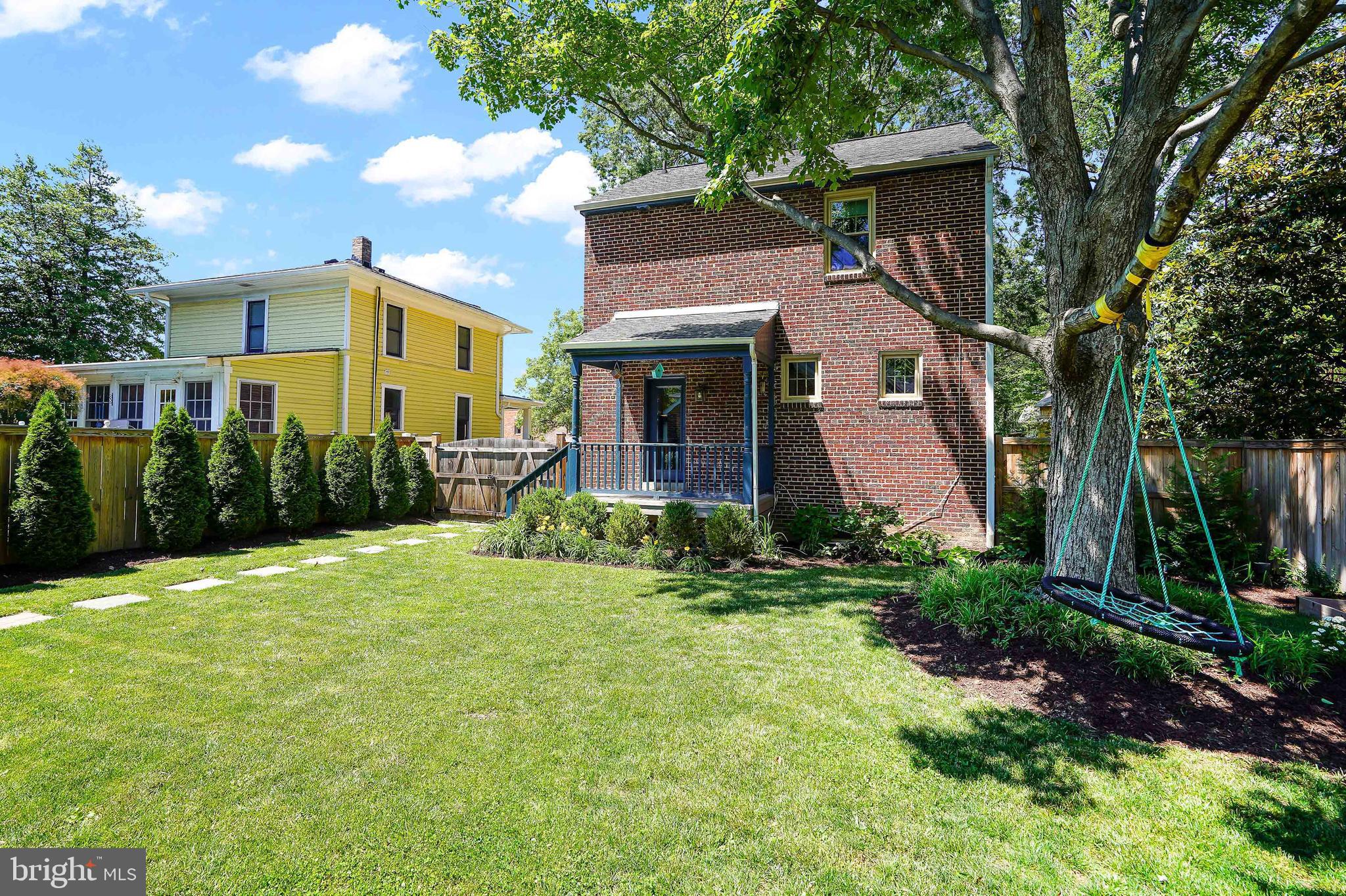 211 E UHLER AVENUE
