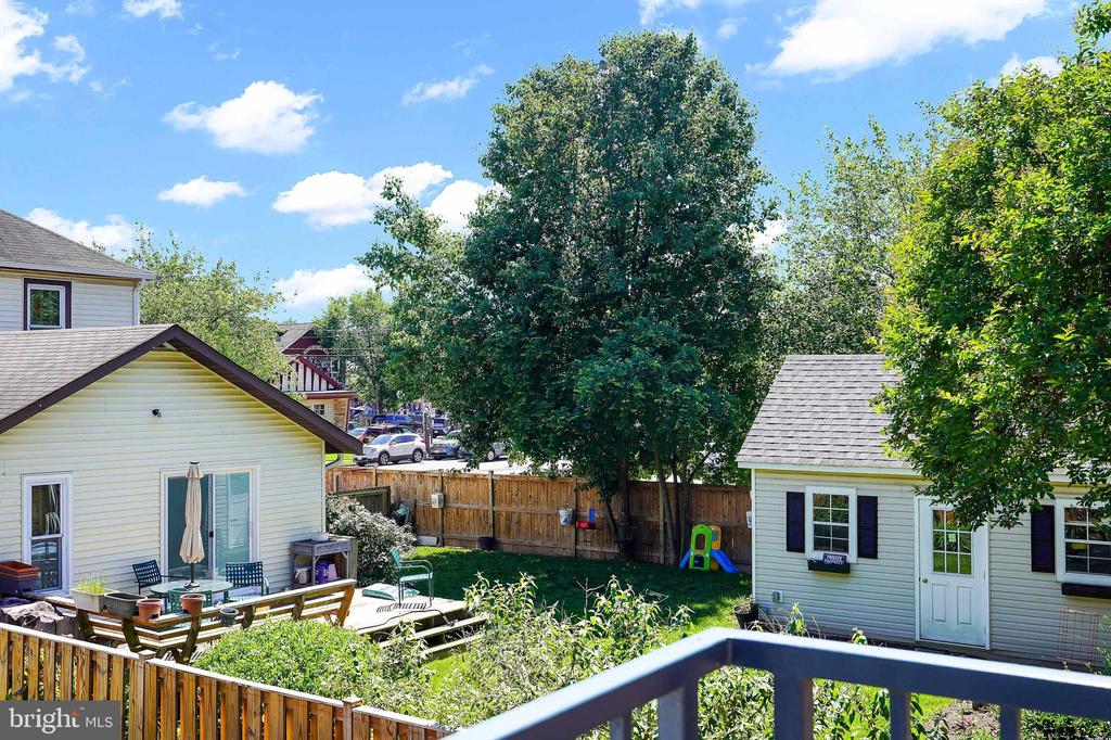 211 E UHLER AVENUE