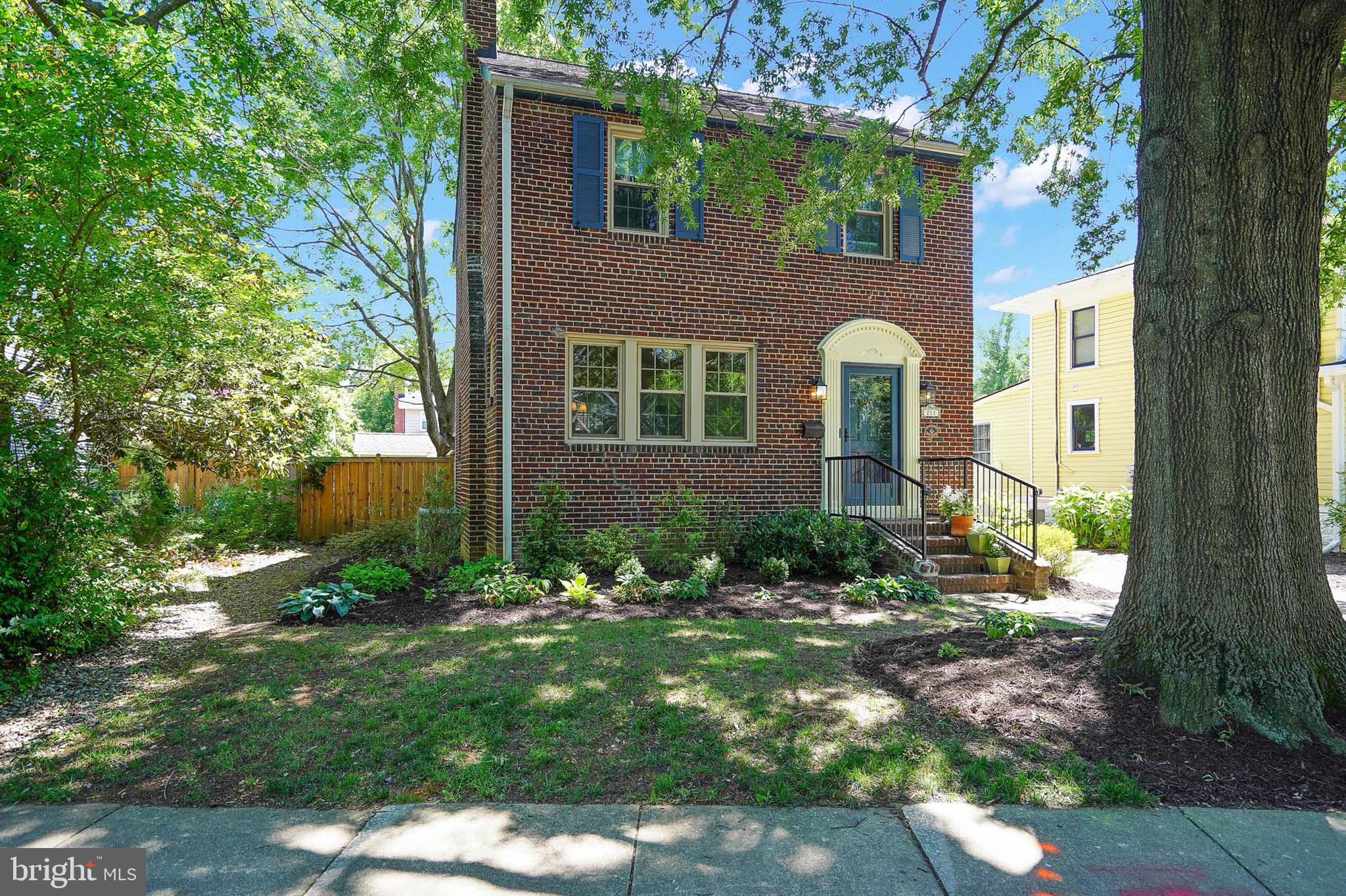 211 E UHLER AVENUE