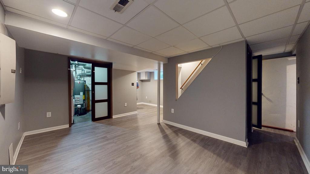 806 N OVERLOOK DRIVE