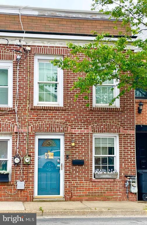 619 N HENRY STREET