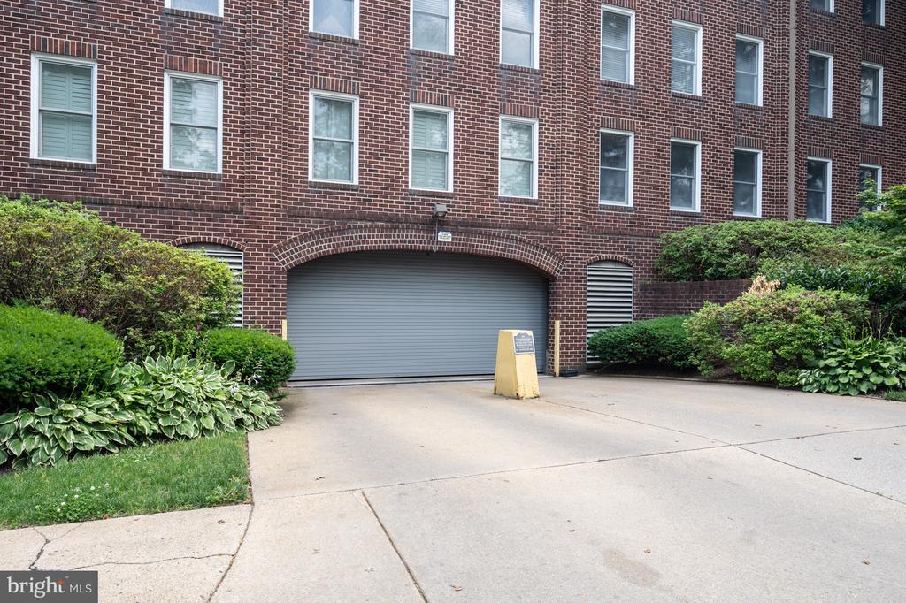 801 S PITT STREET Unit: 418