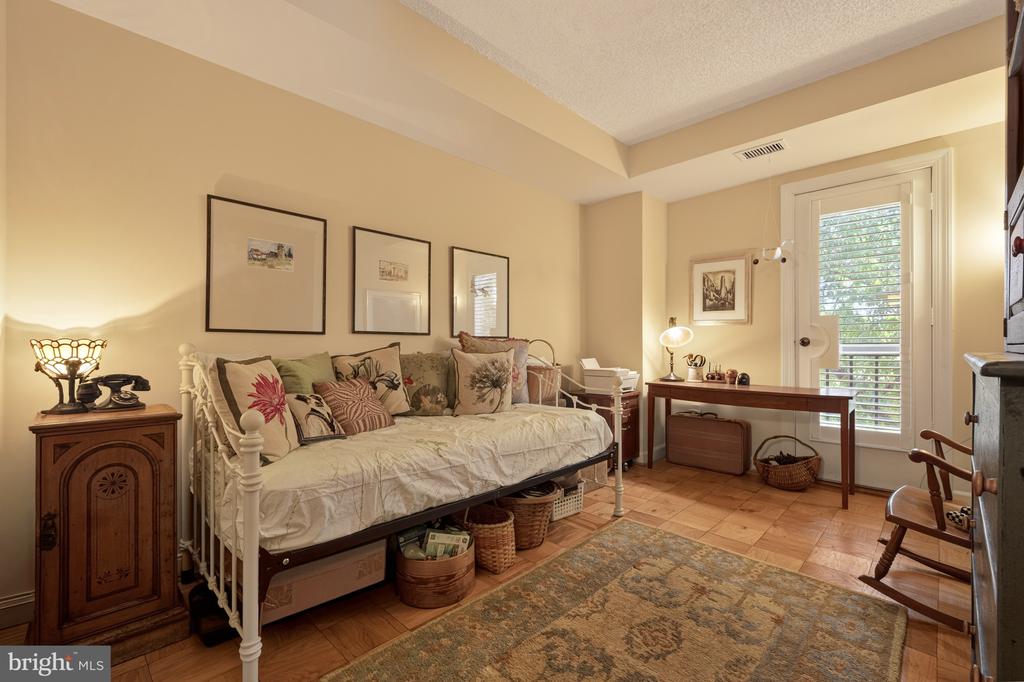 801 S PITT STREET Unit: 418