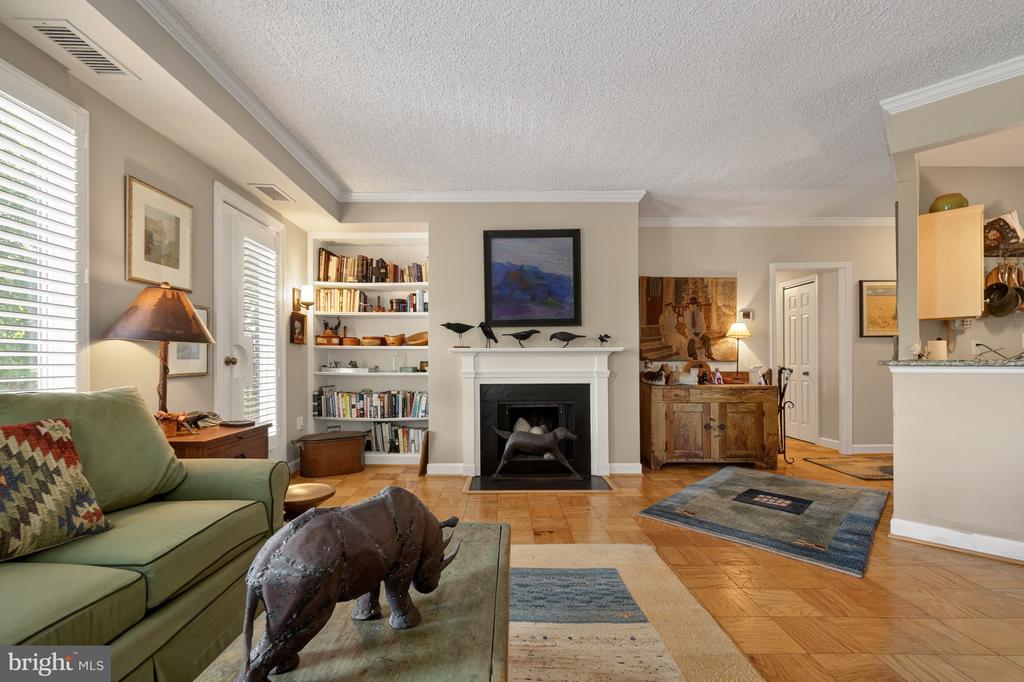 801 S PITT STREET Unit: 418