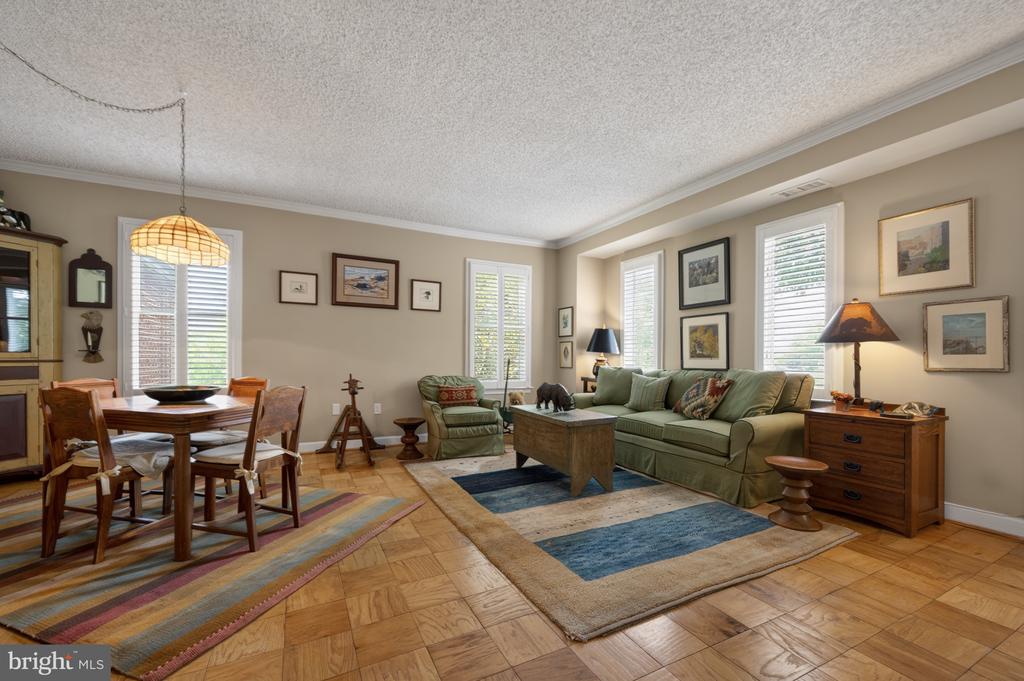 801 S PITT STREET Unit: 418