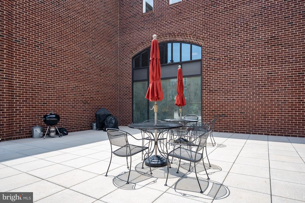 801 S PITT STREET Unit: 418