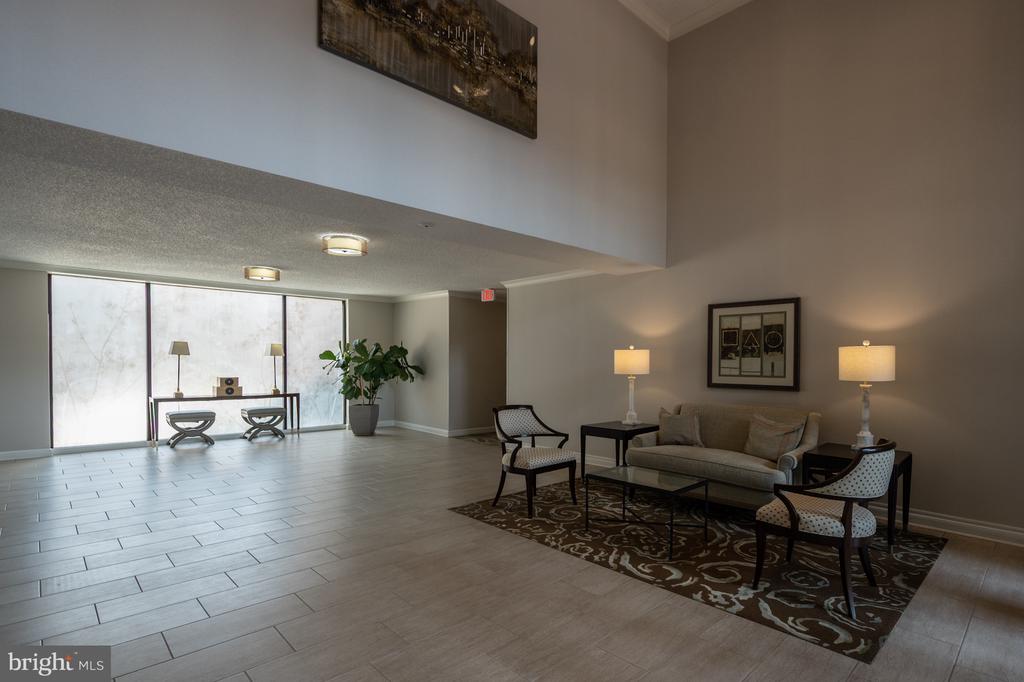 801 S PITT STREET Unit: 418