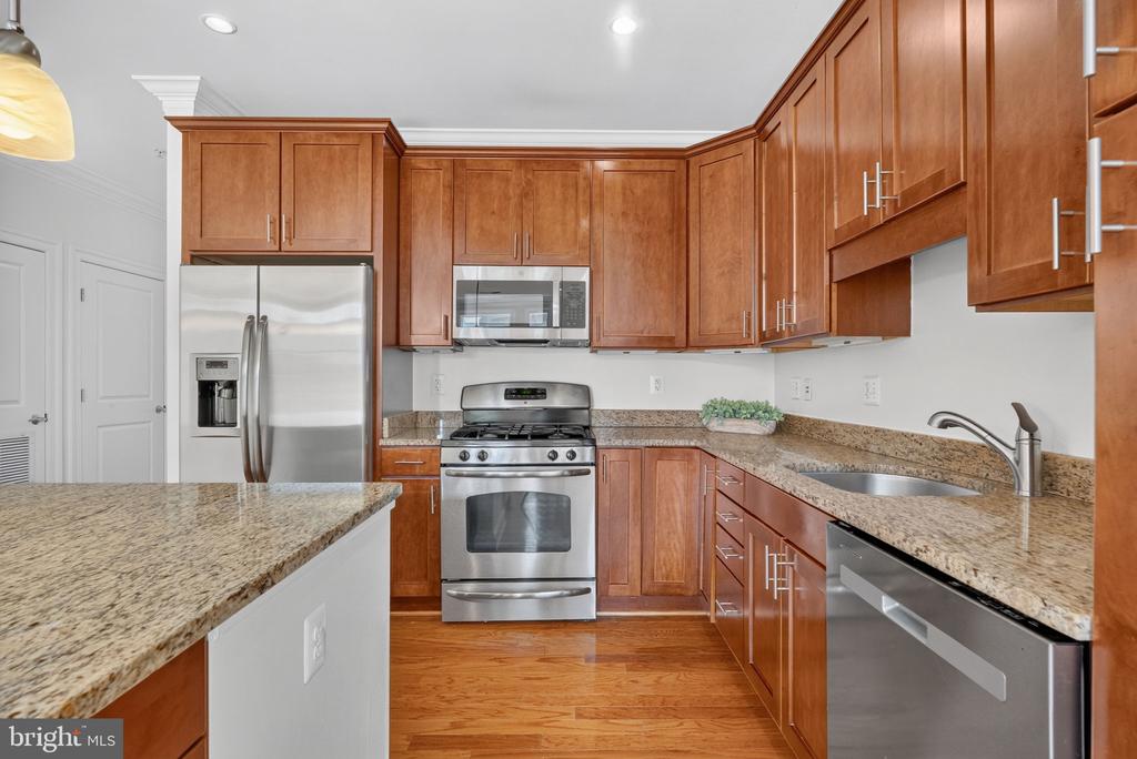 1023 ROYAL STREET Unit: 205