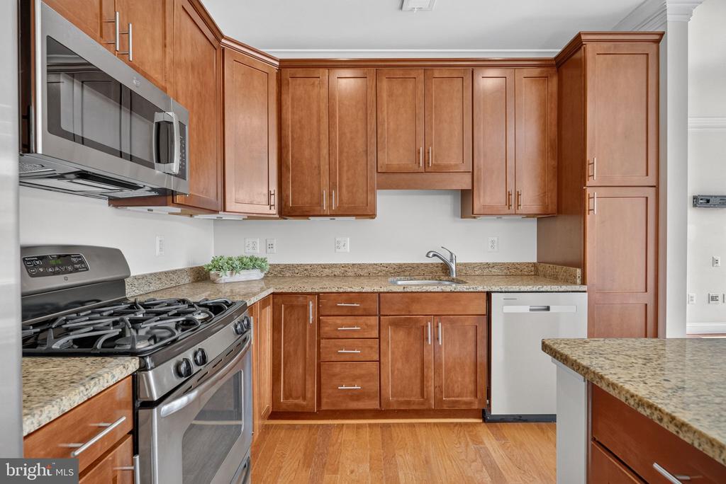 1023 ROYAL STREET Unit: 205