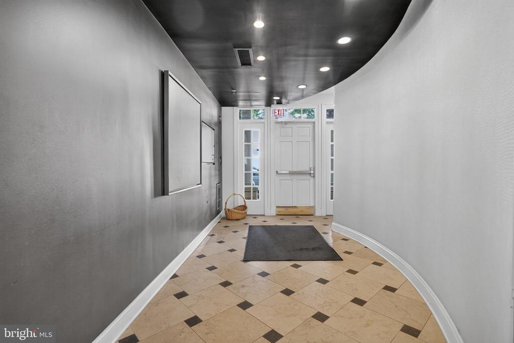 1023 ROYAL STREET Unit: 205